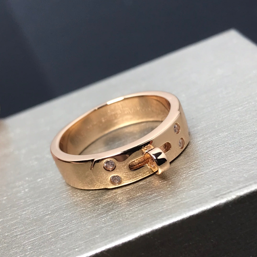 {
  "Resenly Jewelry": "Resenly Jewelry",
  "KELLY MEDIUM RING": "ケリー ミディアム リング"
}