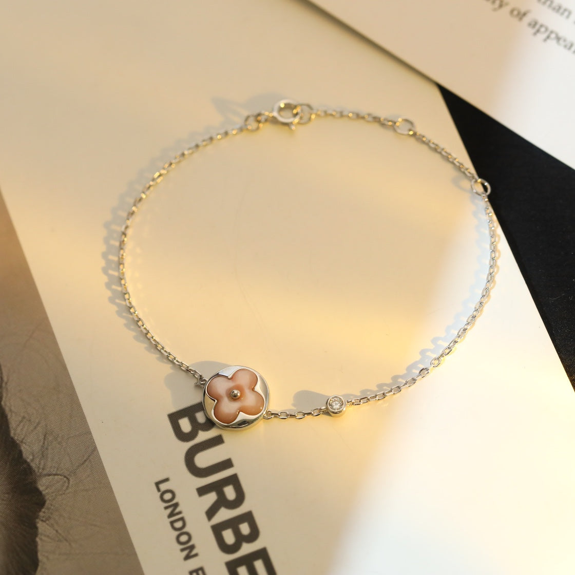 [Resenly Jewelry]SUN MOTIF PINK MOP SILVER BRACELET