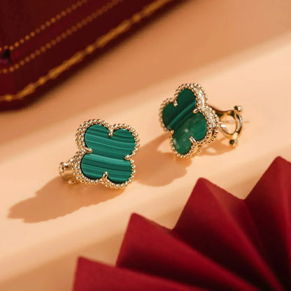 {
  "Resenly Jewelry": "Resenly Jewelry",
  "CLOVER MEDIUM 1 MOTIFS MALACHITE  EARRINGS": "クローバー ミディアム 1モチーフ マラカイト ピアス"
}