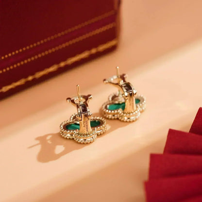 {
  "Resenly Jewelry": "Resenly Jewelry",
  "CLOVER MEDIUM 1 MOTIFS MALACHITE  EARRINGS": "クローバー ミディアム 1モチーフ マラカイト ピアス"
}