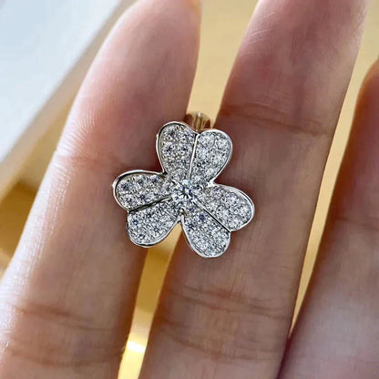 {
  "Resenly Jewelry": "Resenly Jewelry",
  "CLOVER COMOS DIAMOND EARRINGS SILVER": "クローバー コスモス ダイヤモンド ピアス シルバー"
}