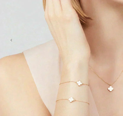 [Resenly Jewelry]CLOVER MINI 9.5MM WHITE MOTHER-OF-PEARL NECKLACE