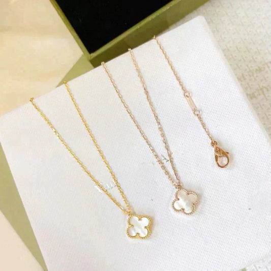 [Resenly Jewelry]CLOVER MINI 9.5MM WHITE MOTHER-OF-PEARL NECKLACE
