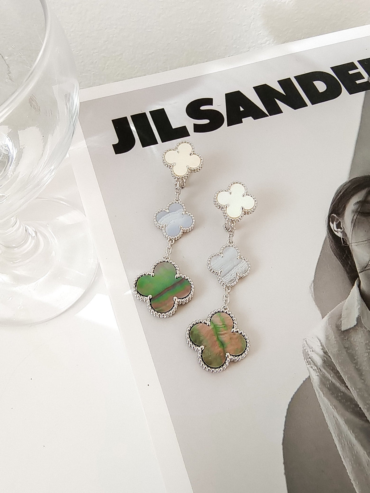 [Resenly Jewelry]CLOVER 3 MOTIFS CHALCEDONY DARK MOP SILVER EARRINGS