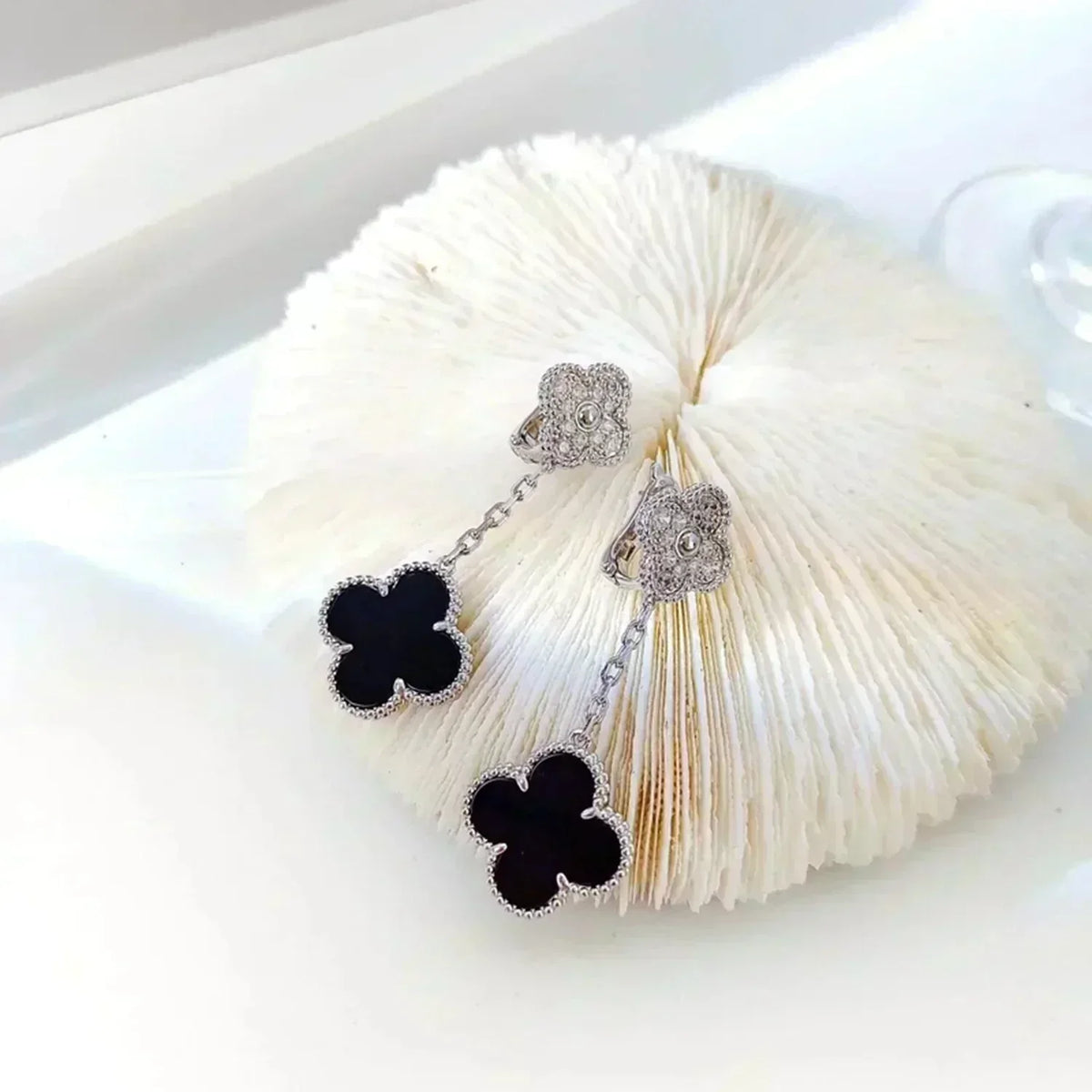 [Resenly Jewelry]CLOVER 2 MOTIFS  DIAMOND ONYX EARRINGS SILVER