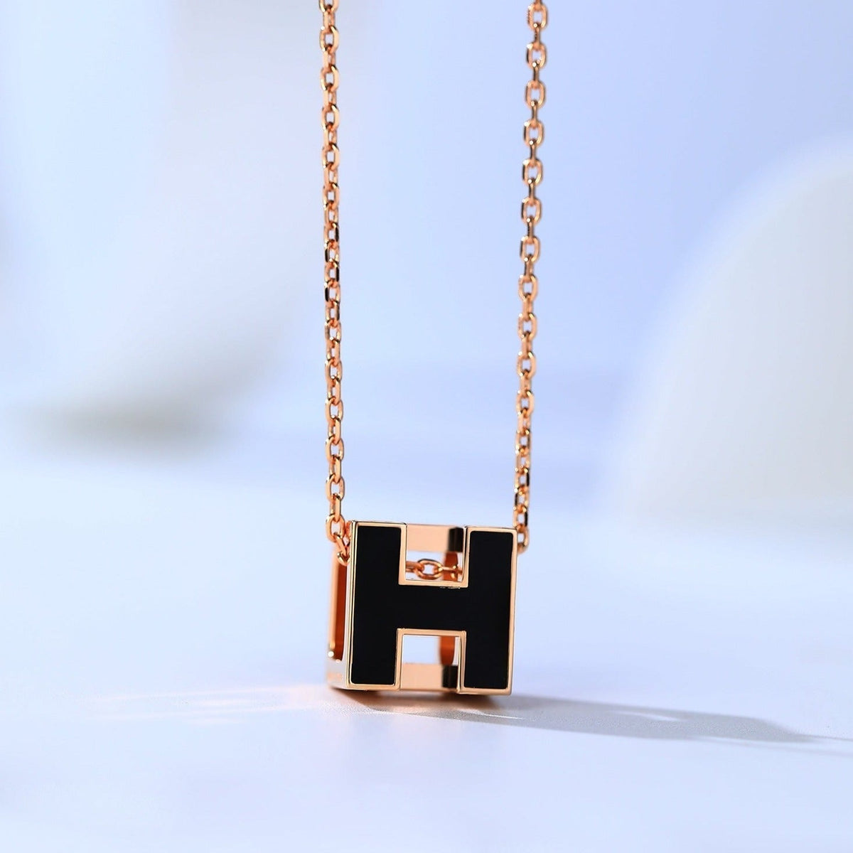 [Resenly Jewelry]H CAGE PINK GOLD NECKLACE