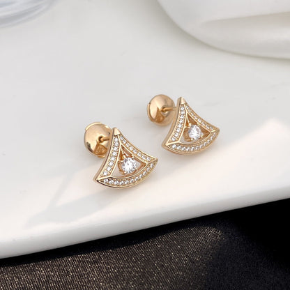 {
  "Resenly Jewelry": "Resenly Jewelry",
  "DREAM MINI DIAMOND STUD EARRINGS": "ドリーム ミニ ダイヤモンド スタッドピアス"
}