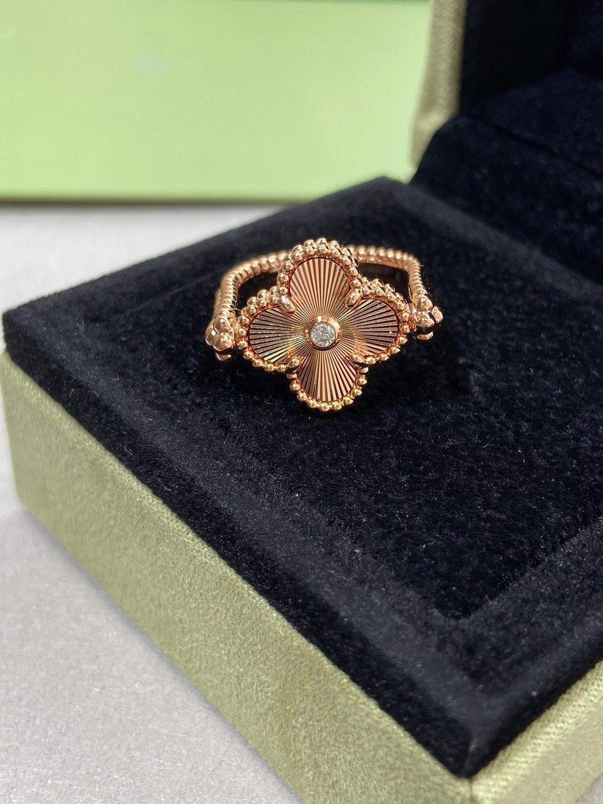 [Resenly Jewelry]CLOVER RIVERSIBLE ROSE GOLD RING