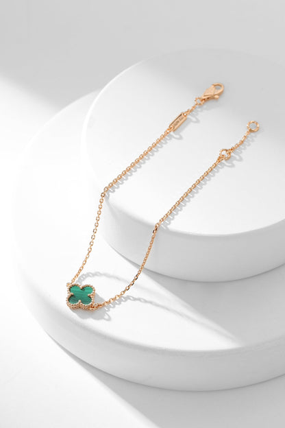 {
  "Resenly Jewelry": "Resenly Jewelry",
  "CLOVER BRACELET MALACHITE 1 MOTIF": "クローバーブレスレット マラカイト 1モチーフ"
}