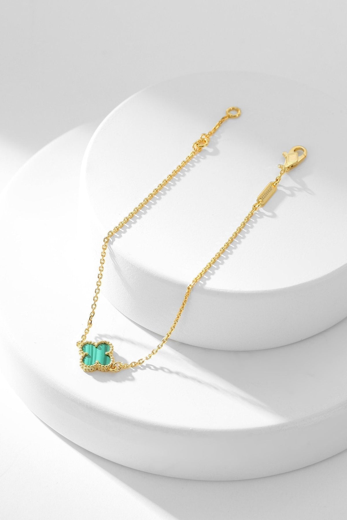 {
  "Resenly Jewelry": "Resenly Jewelry",
  "CLOVER BRACELET MALACHITE 1 MOTIF": "クローバーブレスレット マラカイト 1モチーフ"
}