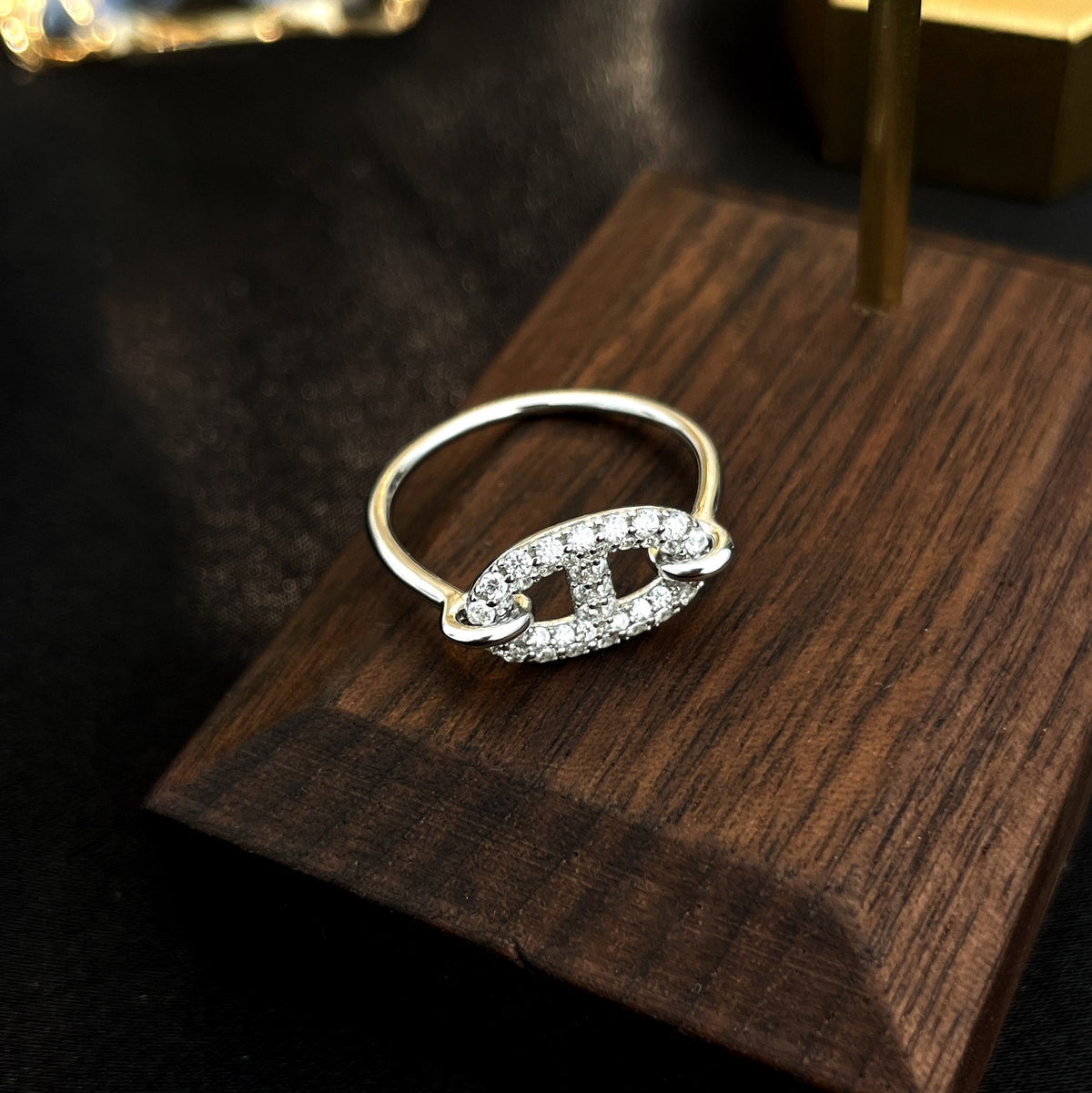 {
"[Resenly Jewelry]RONDE SMALL SILVER DIAMOND RING": "[Resenly Jewelry] ロンド スモール シルバー ダイヤモンド リング"
}
