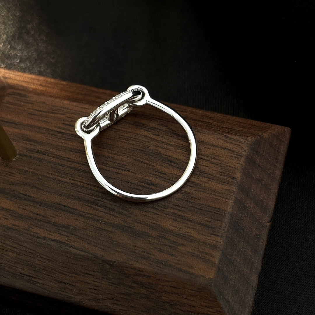 {
"[Resenly Jewelry]RONDE SMALL SILVER DIAMOND RING": "[Resenly Jewelry] ロンド スモール シルバー ダイヤモンド リング"
}