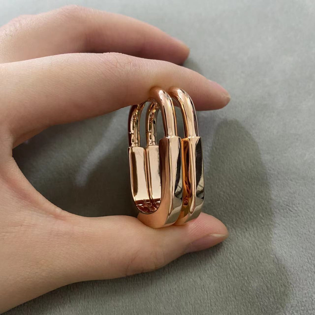 [Resenly Jewelry]LOCK MEDIUM EARRINGS