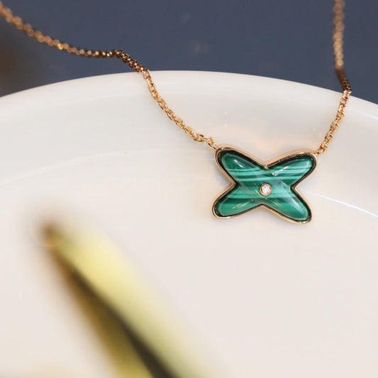 {
  "Resenly Jewelry": "レゼンリー・ジュエリー",
  "JEUX MALACHITE 1 DIAMOND PINK GOLD NECKLACE": "ジェ・マラカイト ダイヤモンド ピンクゴールド ネックレス"
}