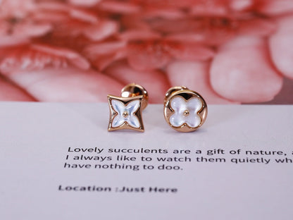 {
  "Resenly Jewelry": "Resenly Jewelry",
  "STAR AND SUN PINK GOLD MOP STUD EARRINGS": "スター＆サン ピンクゴールド MOP スタッドピアス"
}
