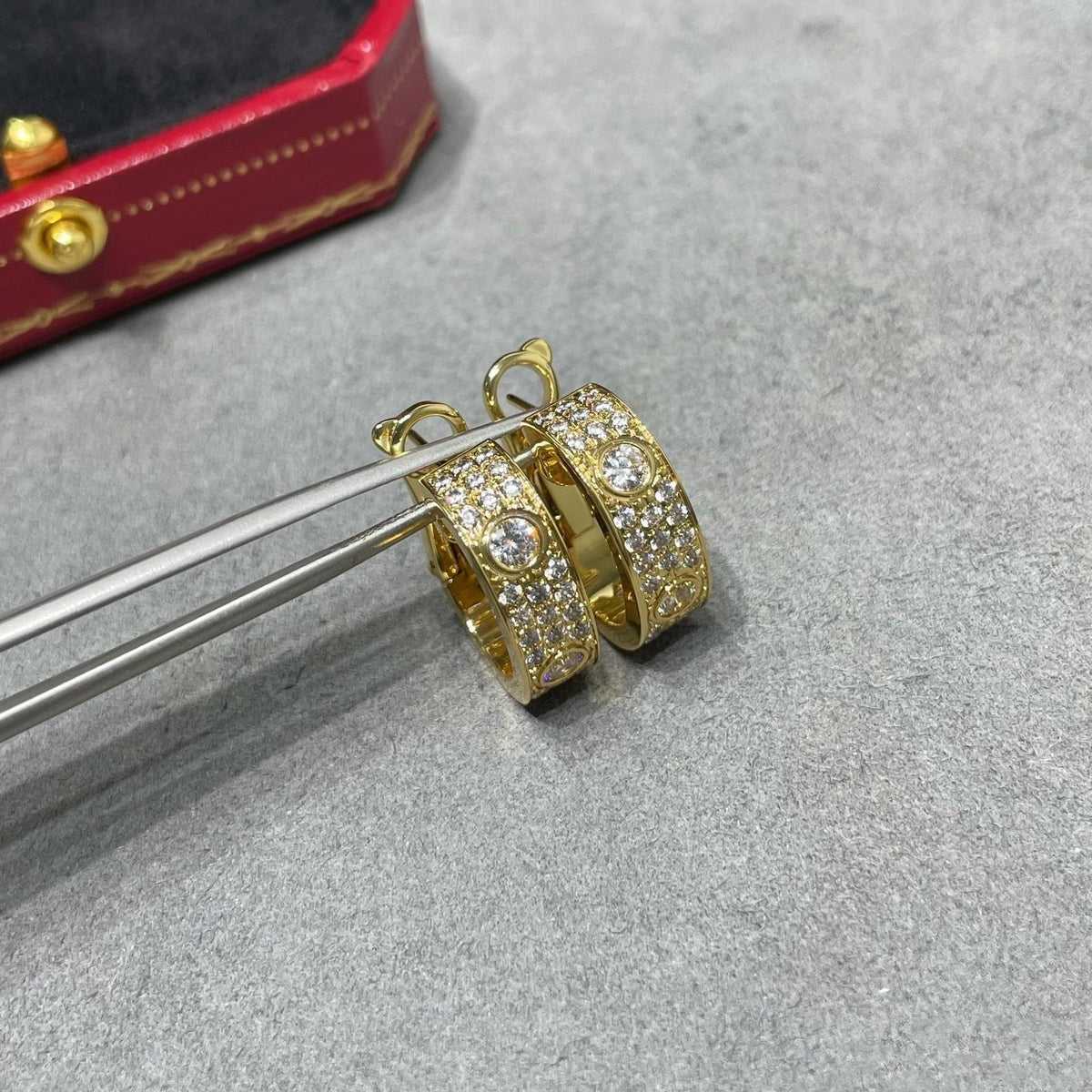 [Resenly Jewelry]LOVE 5.5MM DIAMOND PAVED EARRINGS
