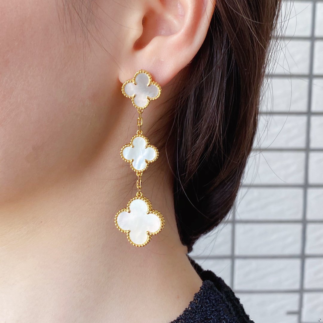 [Resenly Jewelry] クローバーMOP 3モチーフ ゴールドイヤリング