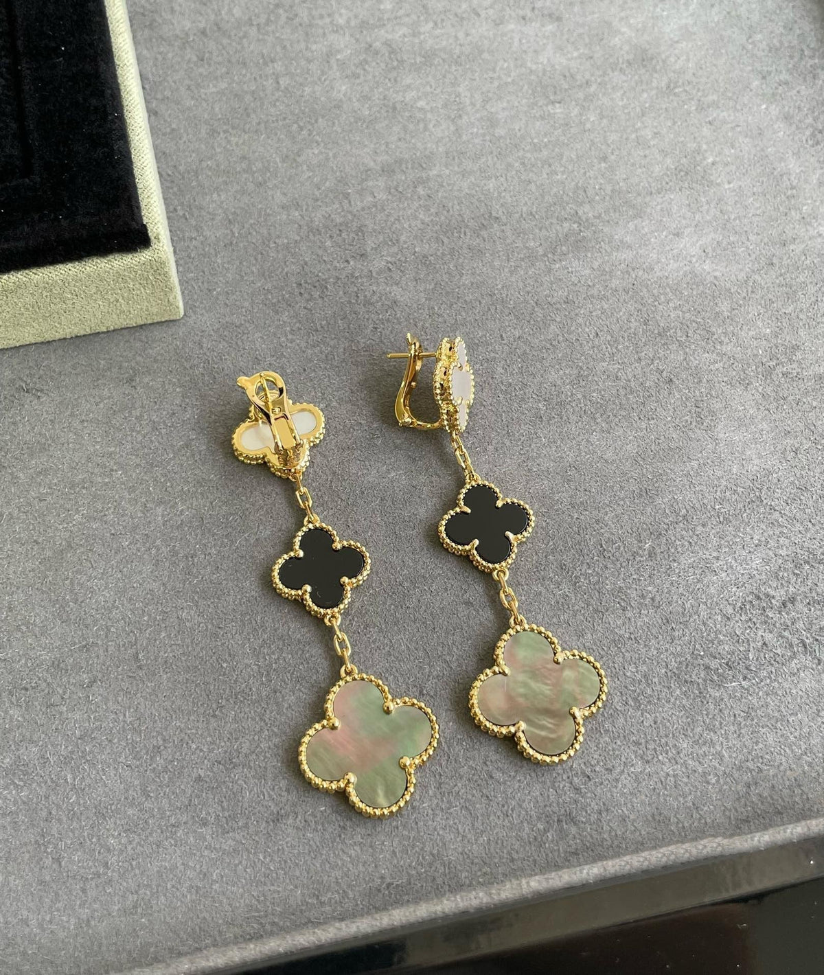 [Resenly Jewelry]CLOVER 3 MOTIF MOP ONYX DARK MOP PINK GOLD EARRINGS
