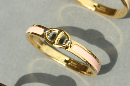 {
  "Resenly Jewelry": "リゼンリー・ジュエリー",
  "CLIC CHAINE GOLD BRACELET": "クリック・シェーヌ・ゴールドブレスレット"
}