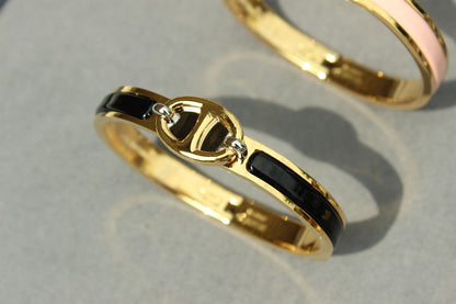 {
  "Resenly Jewelry": "リゼンリー・ジュエリー",
  "CLIC CHAINE GOLD BRACELET": "クリック・シェーヌ・ゴールドブレスレット"
}