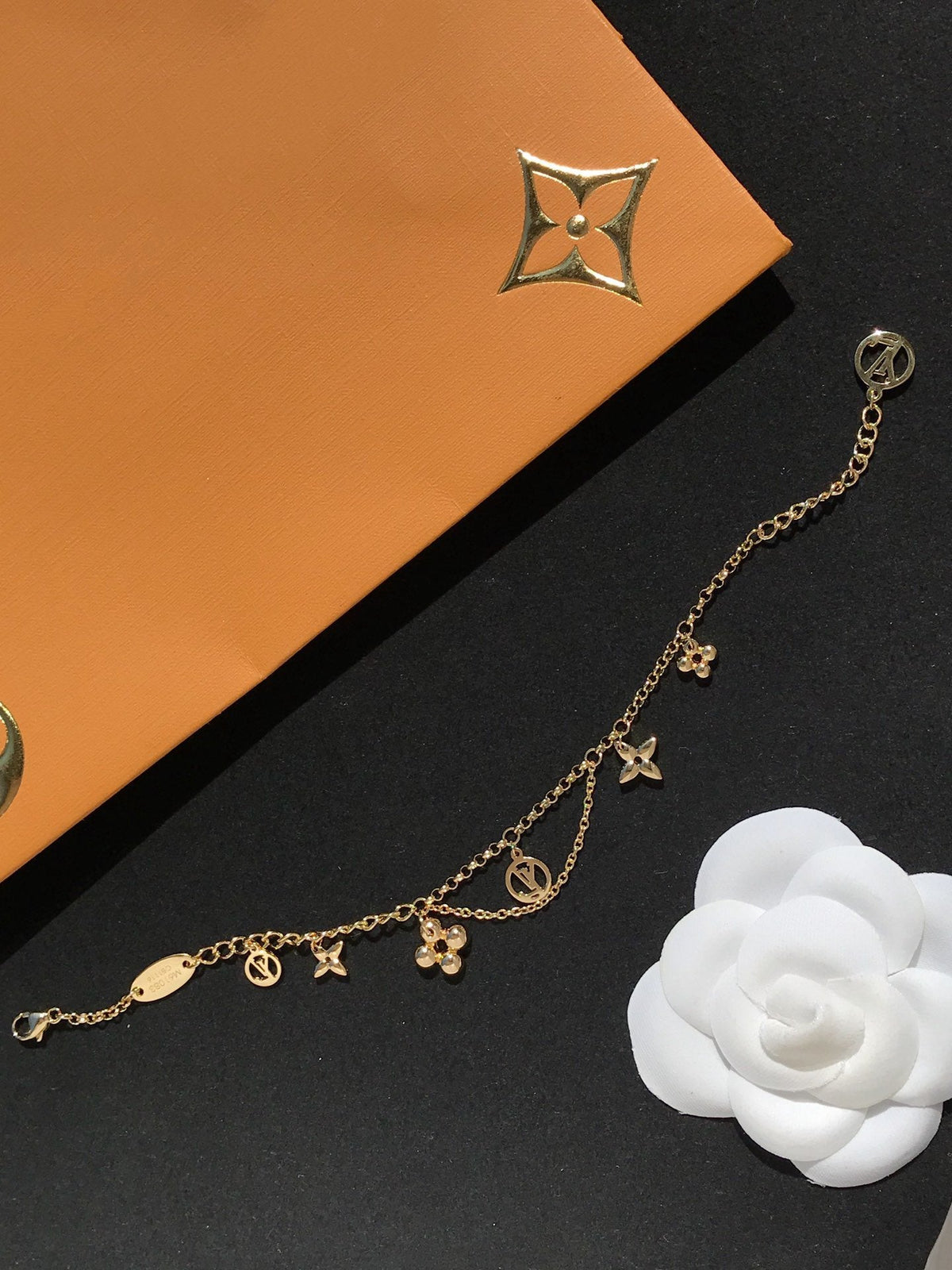{
  "Resenly Jewelry": "Resenly Jewelry",
  "BLOOMING PINK GOLD MOP BRACELET": "ブルーミング ピンクゴールド MOP ブレスレット"
}