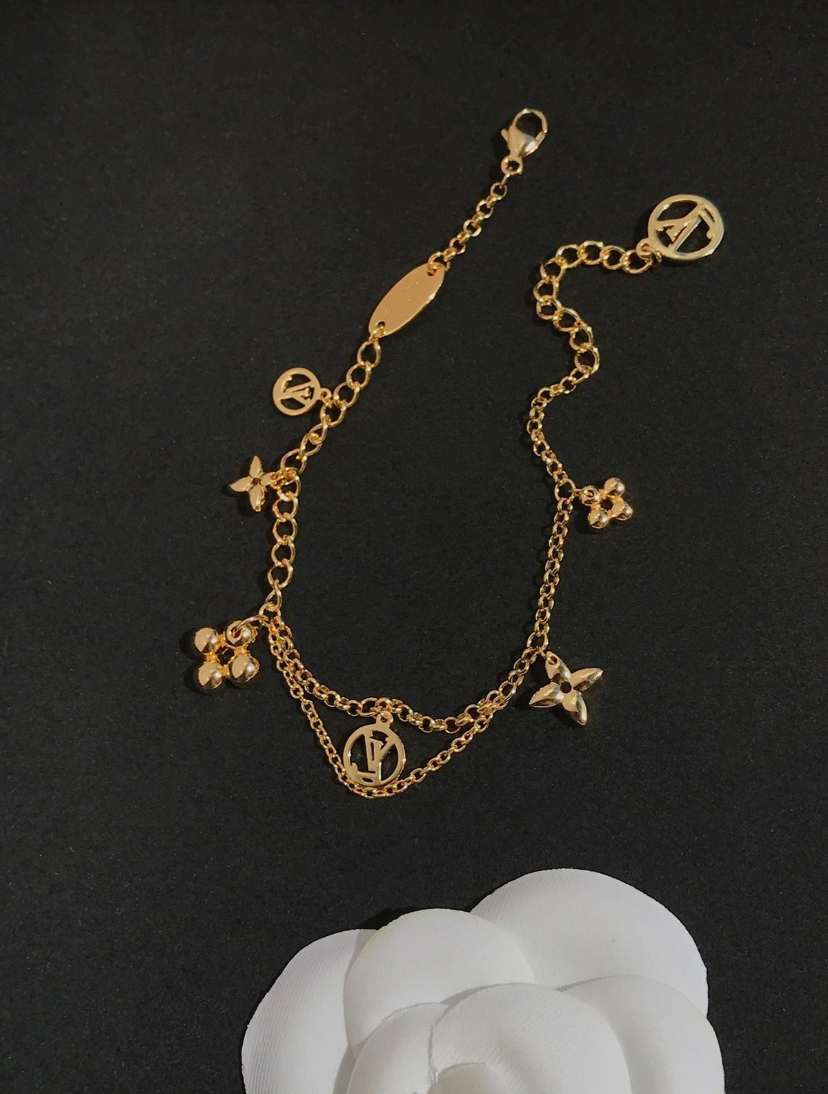 {
  "Resenly Jewelry": "Resenly Jewelry",
  "BLOOMING PINK GOLD MOP BRACELET": "ブルーミング ピンクゴールド MOP ブレスレット"
}