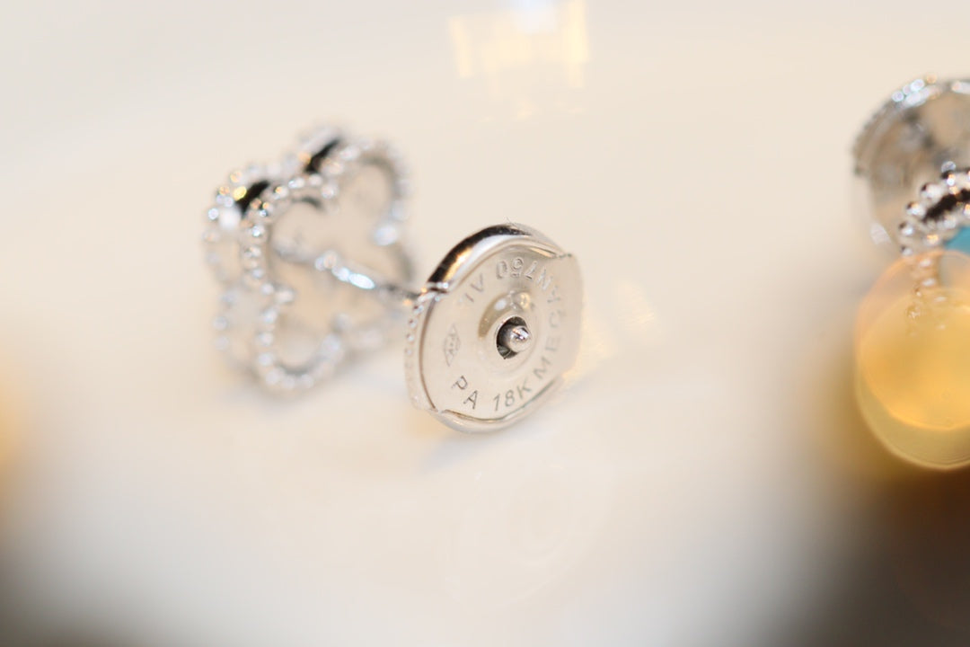 [Resenly Jewelry] クローバー ミニ ターコイズ シルバー スタッドピアス