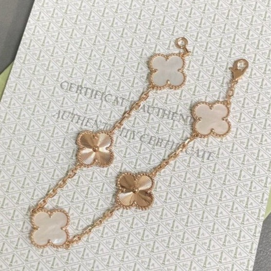 [Resenly Jewelry]CLOVER WHITE PEARL MOP 5 MOTIF BRACELET COLLECTION