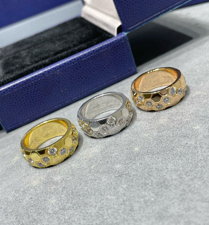 {
  "Resenly Jewelry": "Resenly Jewelry",
  "BEE LOVE DIAMOND LARGE RING": "BEE LOVE ダイヤモンド ラージリング"
}