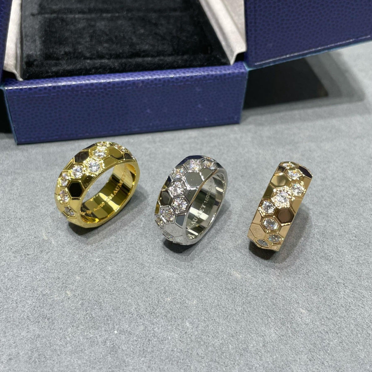 {
  "Resenly Jewelry": "Resenly Jewelry",
  "BEE LOVE DIAMOND LARGE RING": "BEE LOVE ダイヤモンド ラージリング"
}