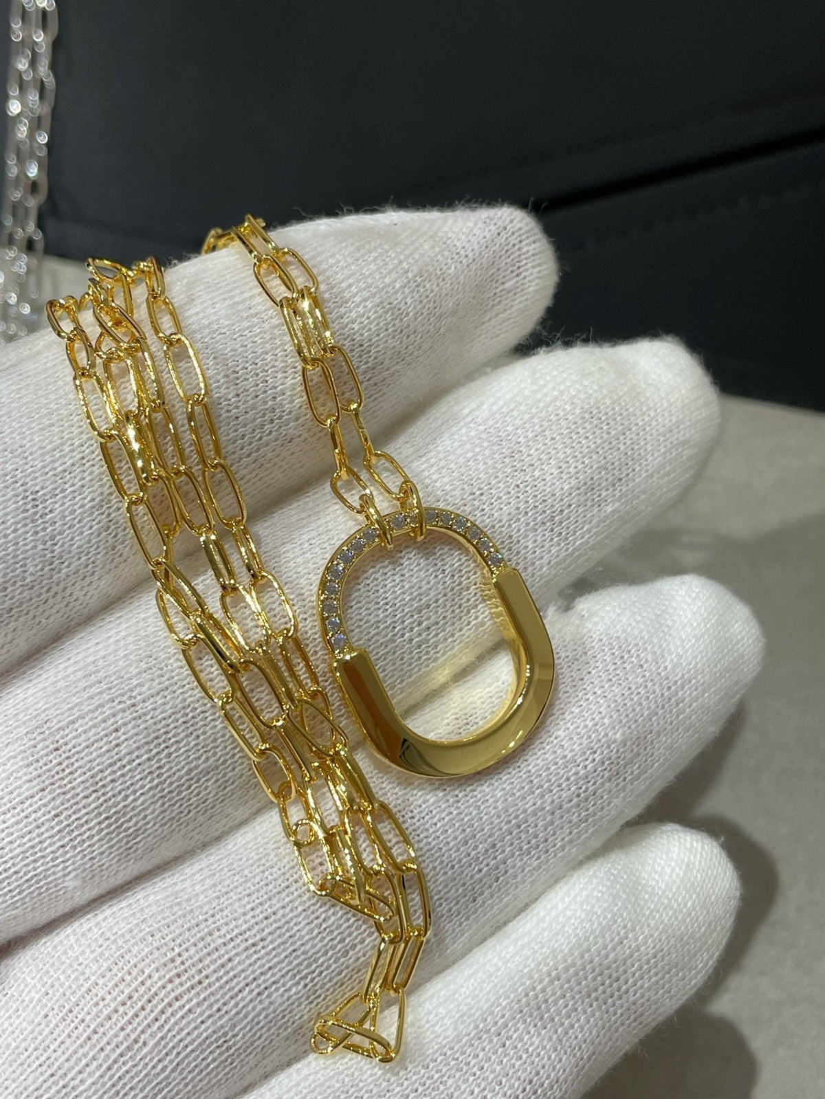 {
  "Resenly Jewelry": "Resenly Jewelry",
  "LOCK MEDIUM PENDANT DIAMOND NECKLACE": "ロック ミディアム ペンダント ダイヤモンド ネックレス"
}