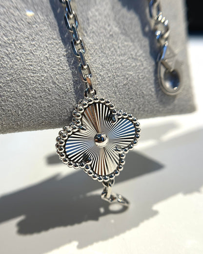 [Resenly Jewelry] CLOVER 5 MOTIF LASER BRACELET COLLECTION