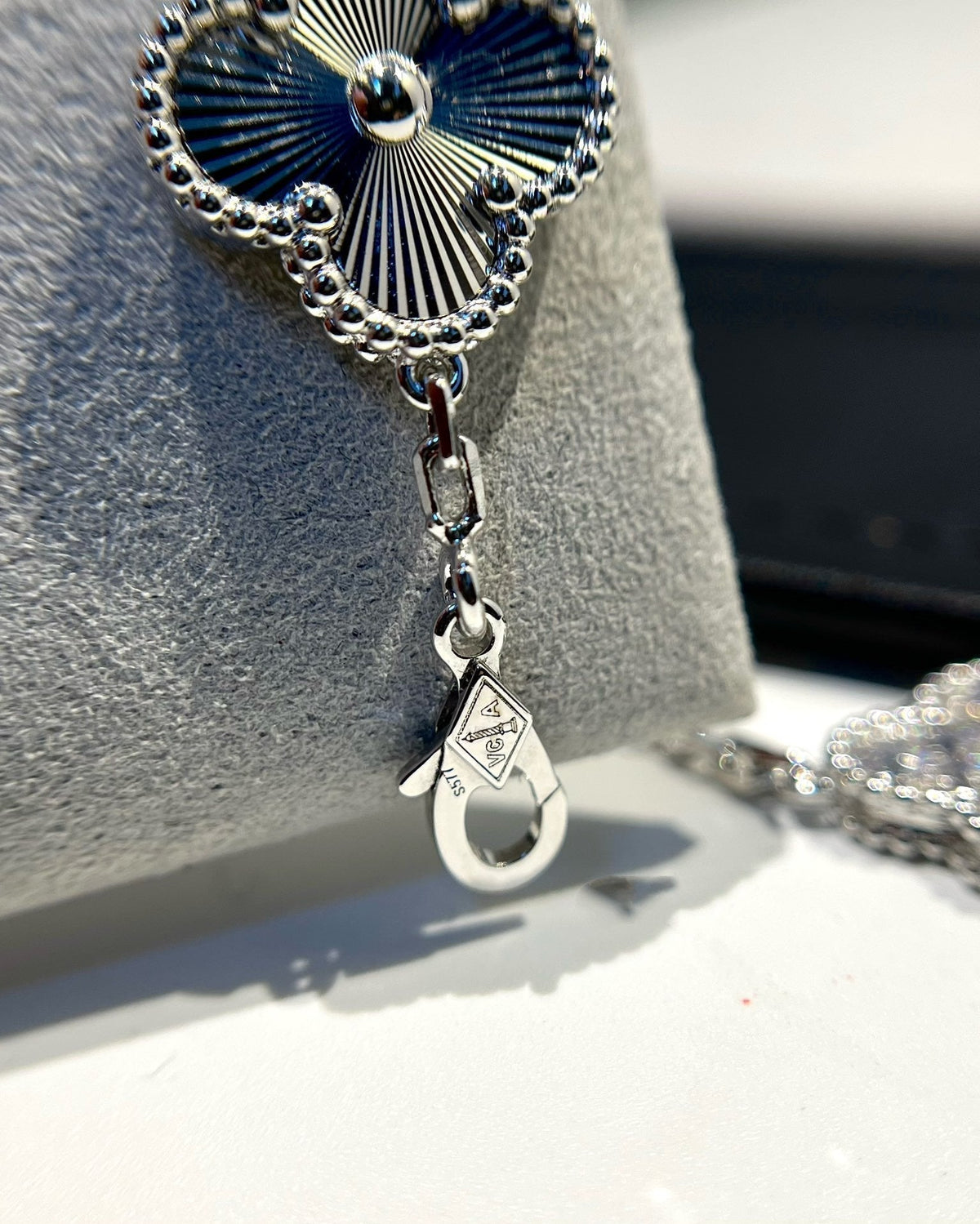 [Resenly Jewelry] CLOVER 5 MOTIF LASER BRACELET COLLECTION