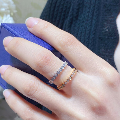 {
  "Resenly Jewelry": "Resenly Jewelry",
  "BEE LOVE DIAMOND PAVED SMALL RING": "BEE LOVE ダイヤモンド パヴェ スモールリング"
}