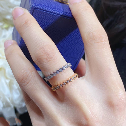 {
  "Resenly Jewelry": "Resenly Jewelry",
  "BEE LOVE DIAMOND PAVED SMALL RING": "BEE LOVE ダイヤモンド パヴェ スモールリング"
}