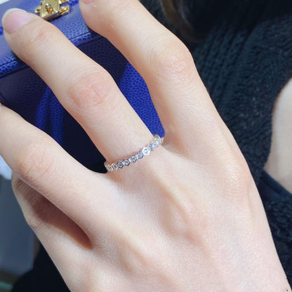 {
  "Resenly Jewelry": "Resenly Jewelry",
  "BEE LOVE DIAMOND PAVED SMALL RING": "BEE LOVE ダイヤモンド パヴェ スモールリング"
}