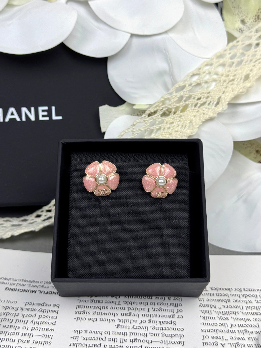 [Resenly Jewelry]26C ピンクカメリア パールエナメル スタッドピアス