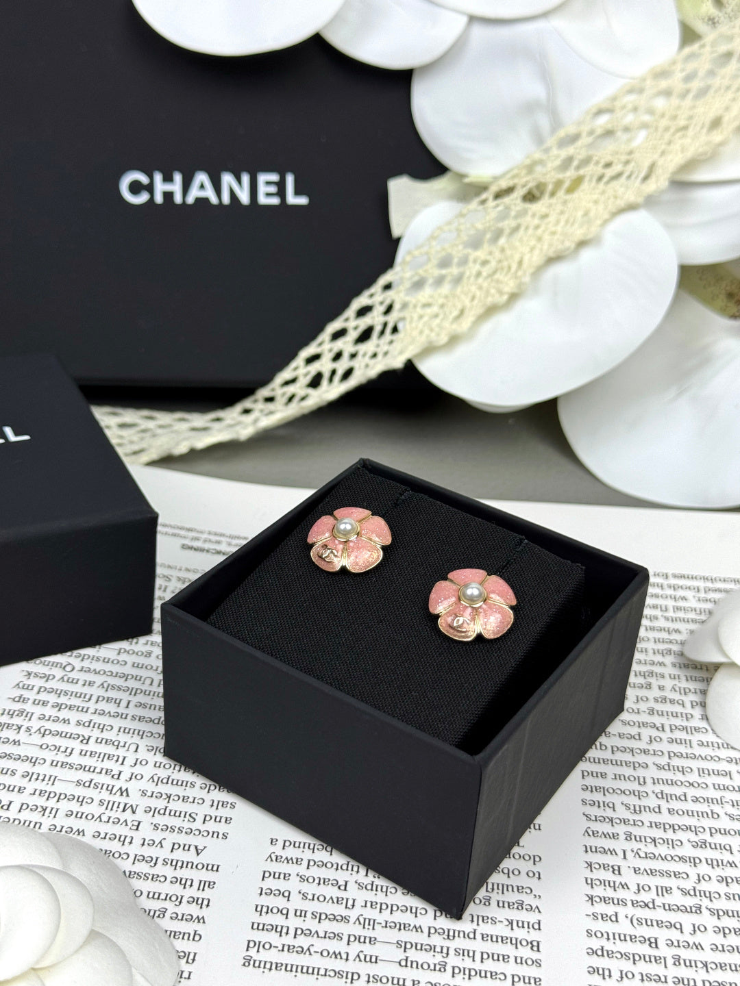 [Resenly Jewelry]26C ピンクカメリア パールエナメル スタッドピアス