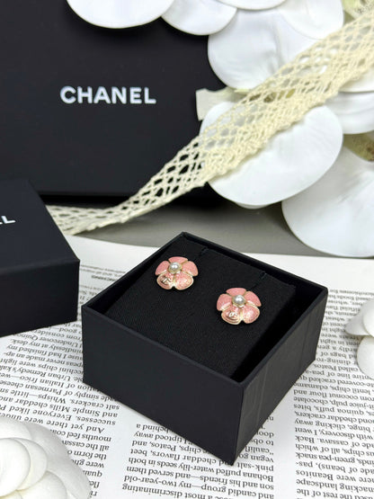 [Resenly Jewelry]26C ピンクカメリア パールエナメル スタッドピアス
