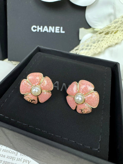 [Resenly Jewelry]26C ピンクカメリア パールエナメル スタッドピアス