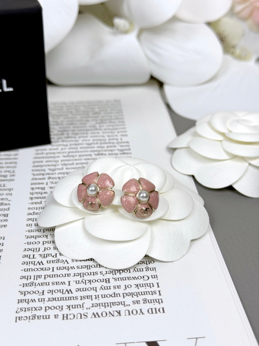 [Resenly Jewelry]26C ピンクカメリア パールエナメル スタッドピアス