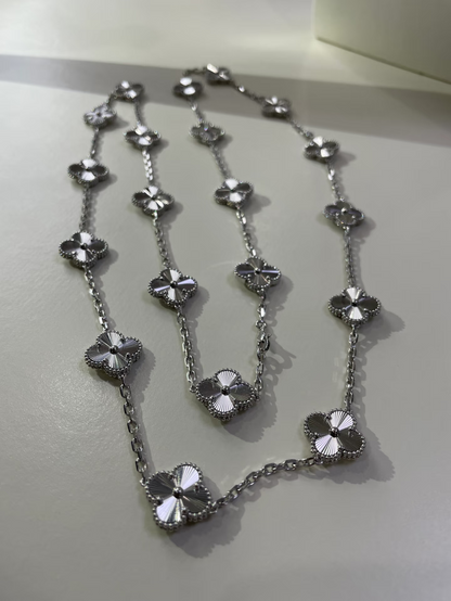 {
  "Resenly Jewelry": "レゼンリー・ジュエリー",
  "CLOVER 20 MOTIFS SILVER LASER": "クローバー 20モチーフ シルバー レーザー"
}