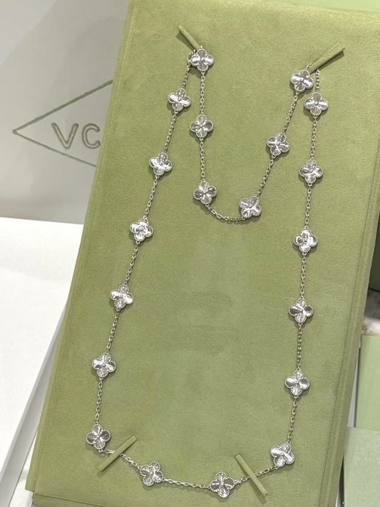 {
  "Resenly Jewelry": "レゼンリー・ジュエリー",
  "CLOVER 20 MOTIFS SILVER LASER": "クローバー 20モチーフ シルバー レーザー"
}