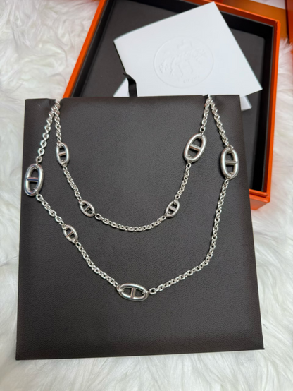{
"Resenly Jewelry": "Resenly Jewelry",
"Classic Silver Sweater Chain": "クラシック・シルバー・セーターチェーン"
}