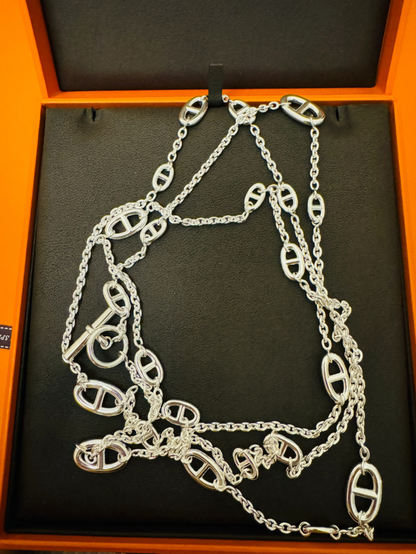 {
"Resenly Jewelry": "Resenly Jewelry",
"Classic Silver Sweater Chain": "クラシック・シルバー・セーターチェーン"
}