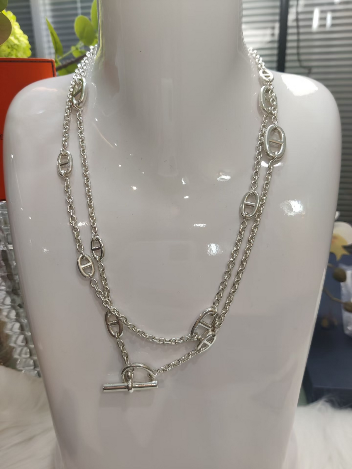 {
"Resenly Jewelry": "Resenly Jewelry",
"Classic Silver Sweater Chain": "クラシック・シルバー・セーターチェーン"
}