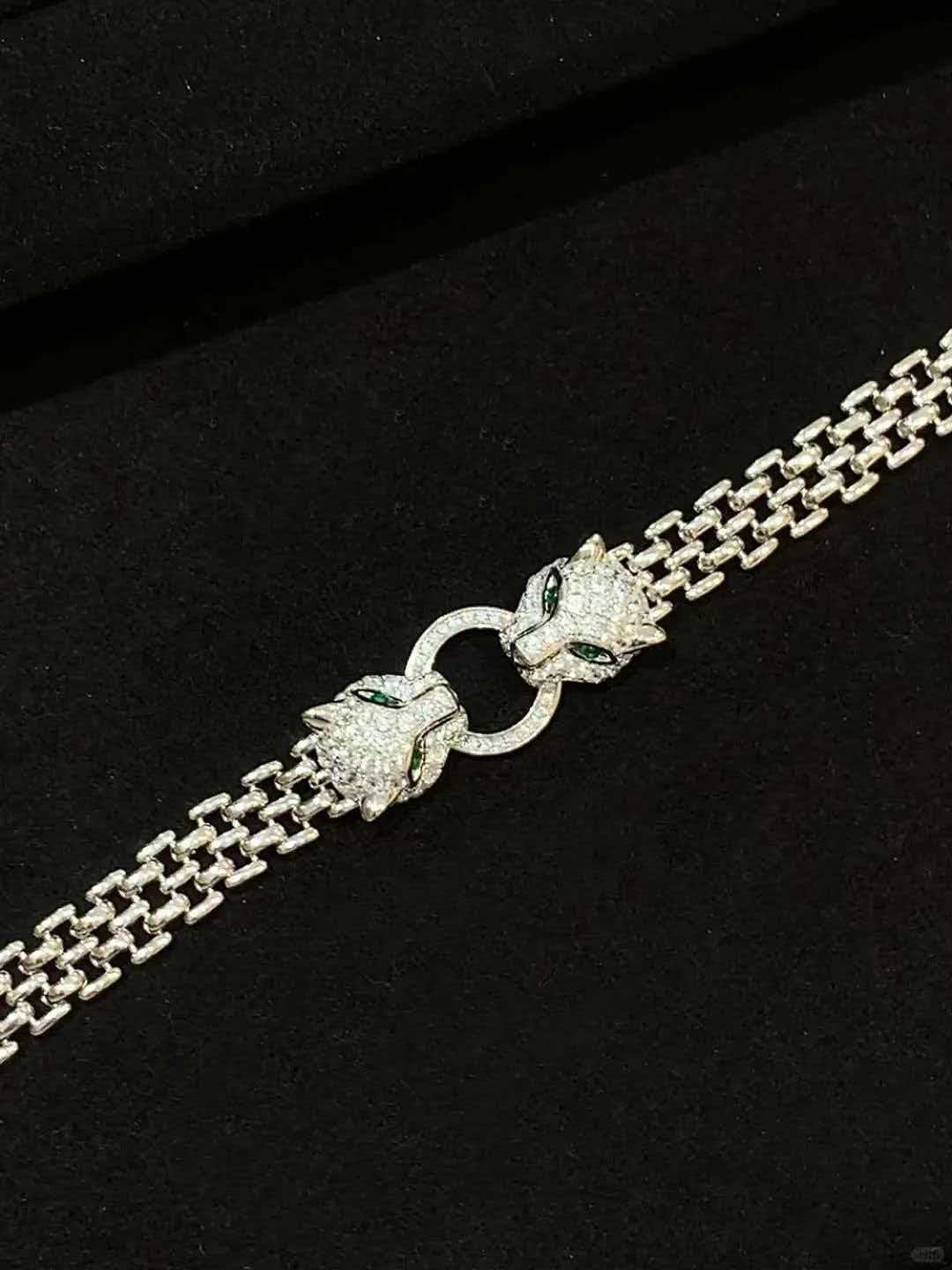 {
"[Resenly Jewelry] DOUBLE PANTHER BRACELET": "[Resenly Jewelry] ダブルパンサーブレスレット"
}