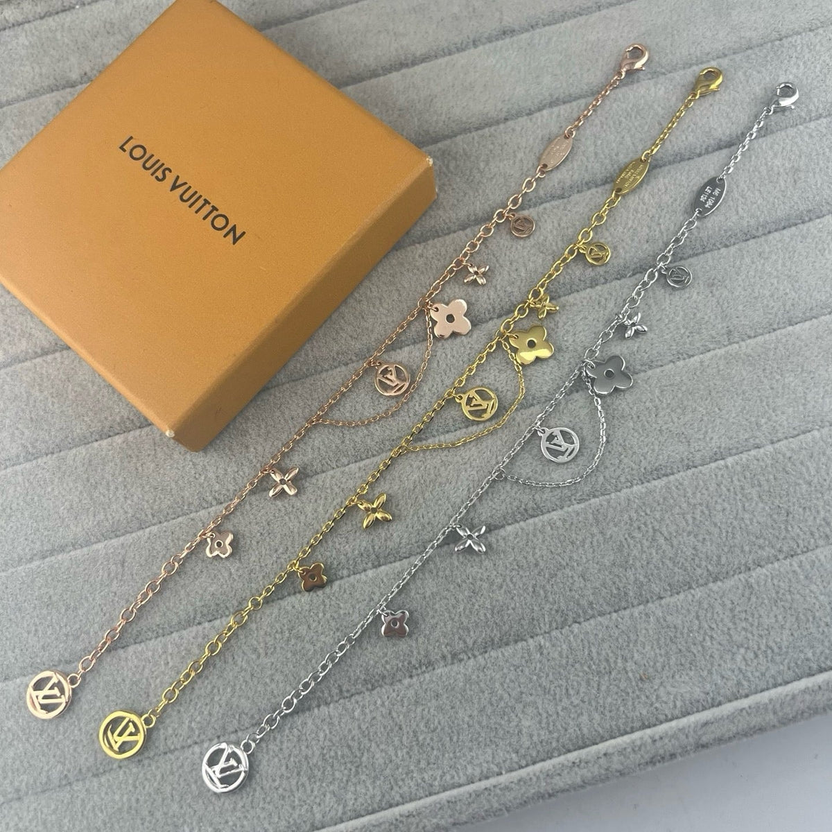 [Resenly Jewelry]SMOOTH MULTI FLOWER BRACELET