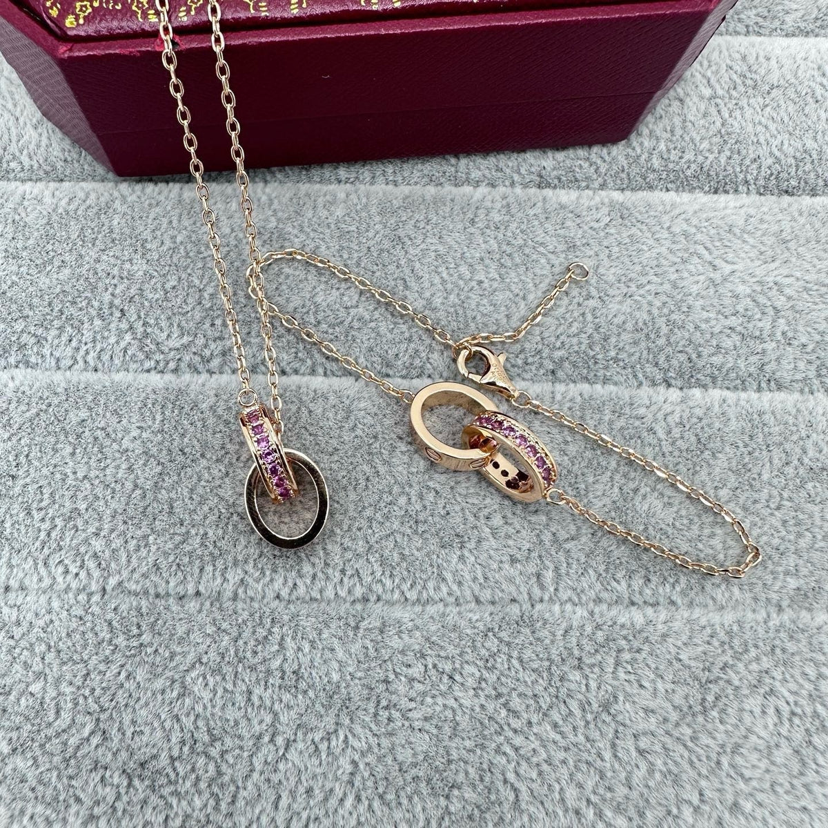 {
  "Resenly Jewelry": "Resenly Jewelry",
  "LOVE DOUBLE PINK STONES RING NECKLACE": "LOVE ダブルピンクストーン リングネックレス"
}
