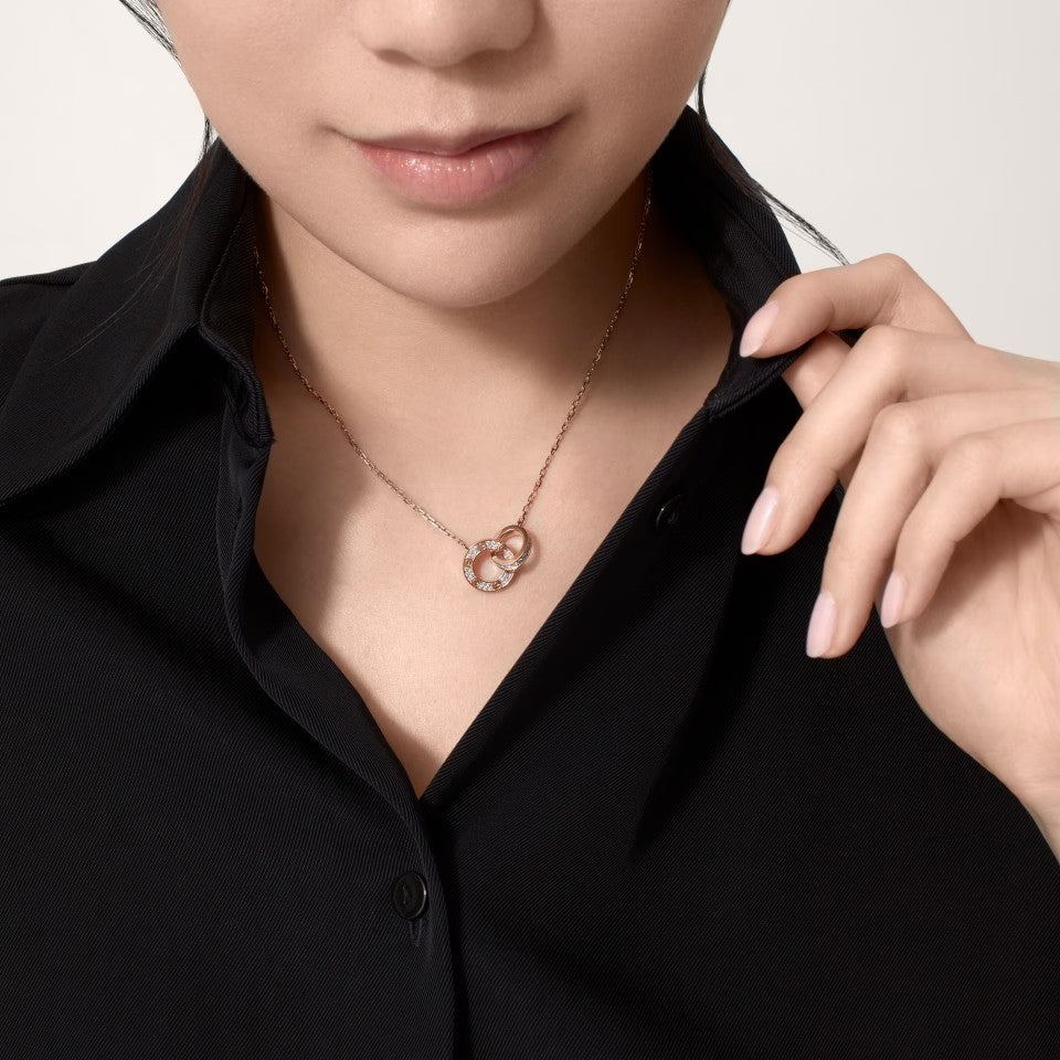 {
  "Resenly Jewelry": "Resenly Jewelry",
  "LOVE FULL DIAMOND PENDANT NECKLACE": "LOVE フルダイヤモンド ペンダントネックレス"
}